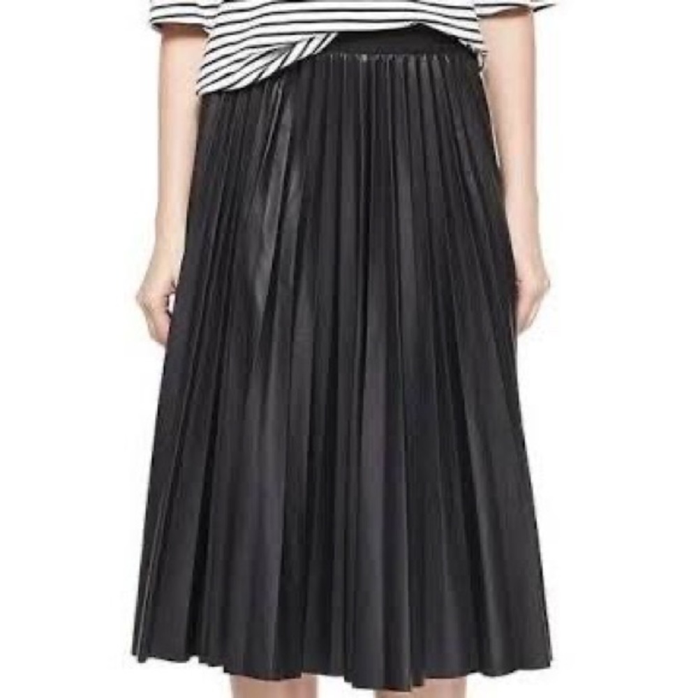 Theory “Zeyn” pleated leather midi skirt new without tags size TP